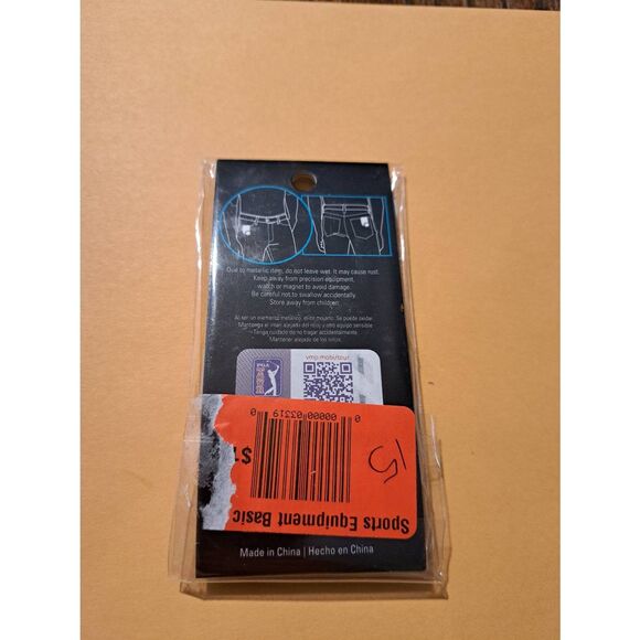 New PGA Tour Tango Red Pocket Clip with Ball Marker NWT Official Golf Accessory - Picture 2 of 2